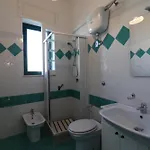 House Giulia Sea Front 度假居